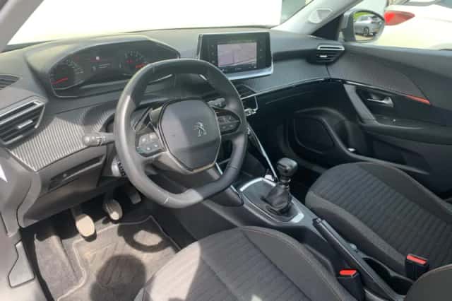 Peugeot 2008 (2021) thumbnail 8