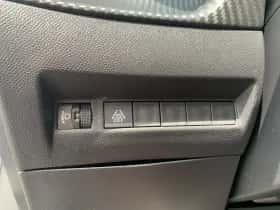 Peugeot 2008 (2021) thumbnail 10
