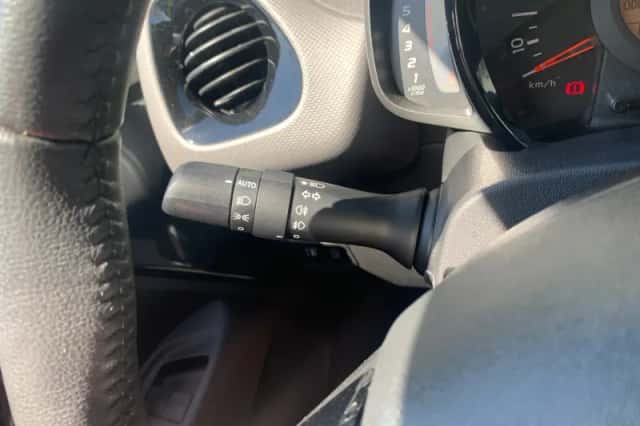 Peugeot 108 (2020) thumbnail 11