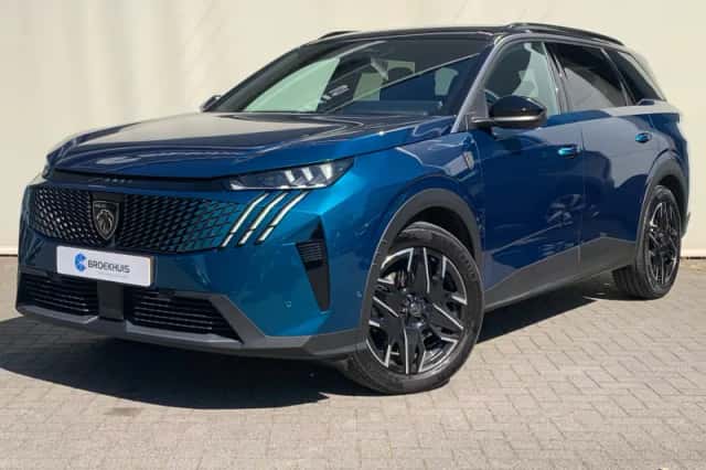 Peugeot 5008 (2025) thumbnail 1