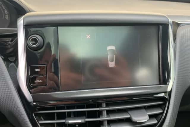 Peugeot 2008 (2016) thumbnail 23