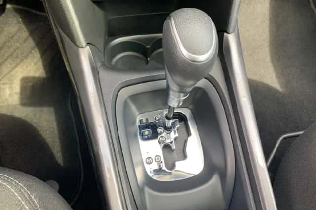 Peugeot 2008 (2016) thumbnail 25