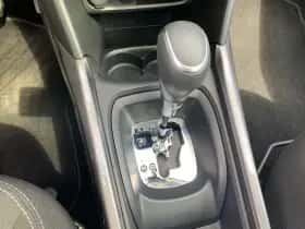 Peugeot 2008 (2016) thumbnail 25