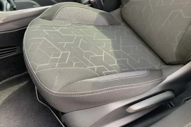 Peugeot 2008 (2016) thumbnail 27
