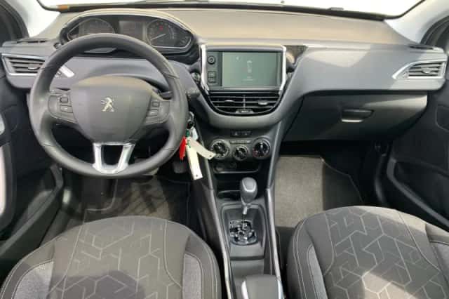 Peugeot 2008 (2016) thumbnail 29