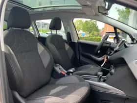 Peugeot 2008 (2016) thumbnail 30