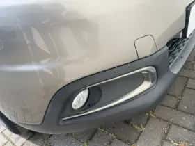 Peugeot 2008 (2016) thumbnail 32