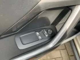 Peugeot 2008 (2016) thumbnail 9