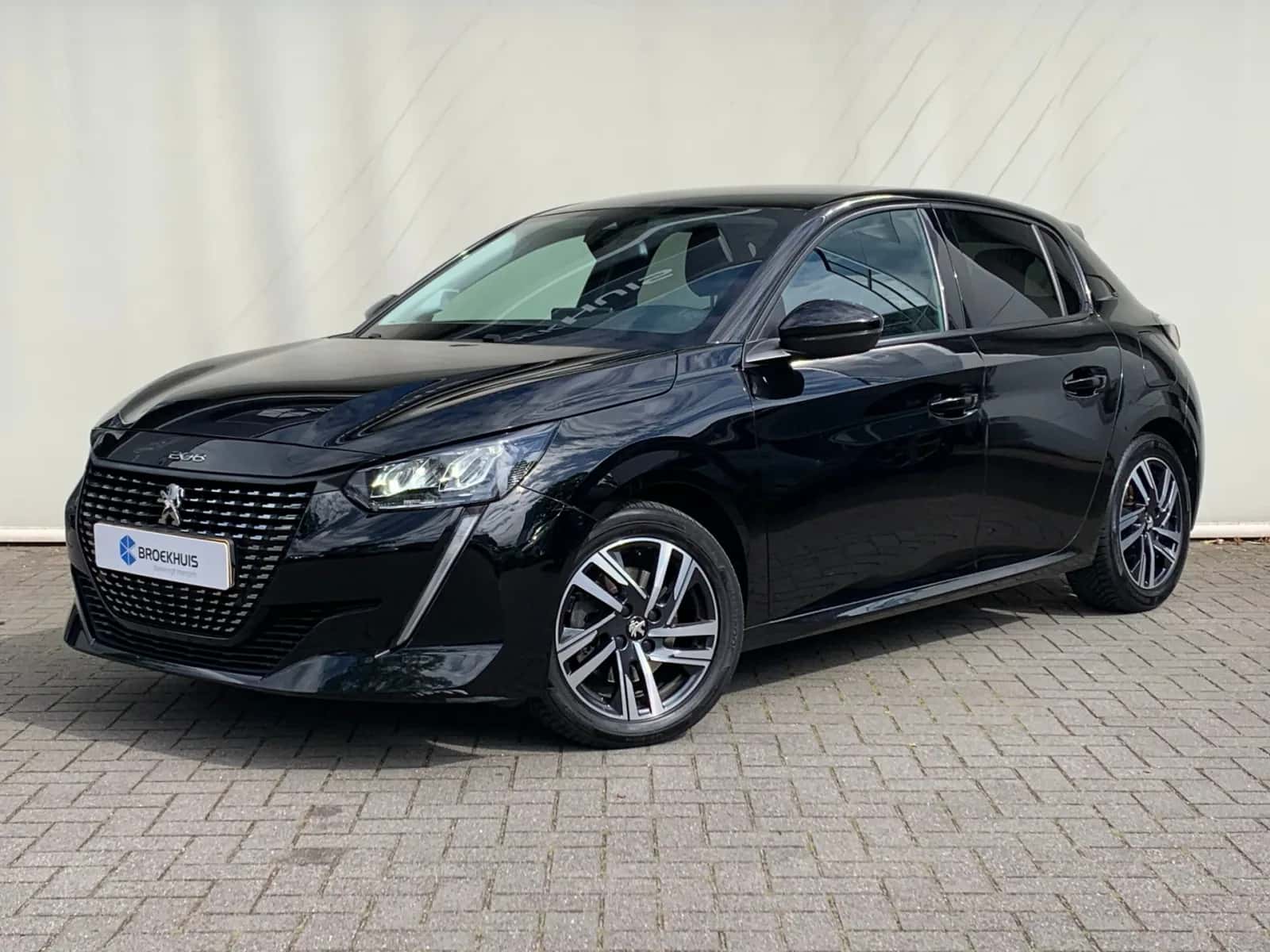 Peugeot 208 (2022) — foto 1