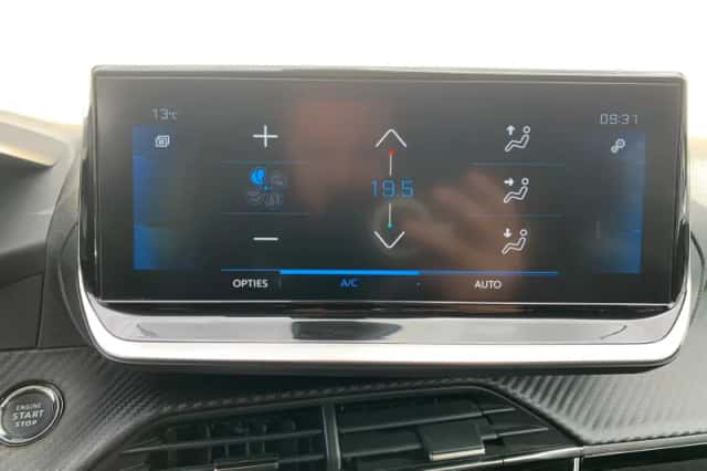 Peugeot 208 (2022) thumbnail 19