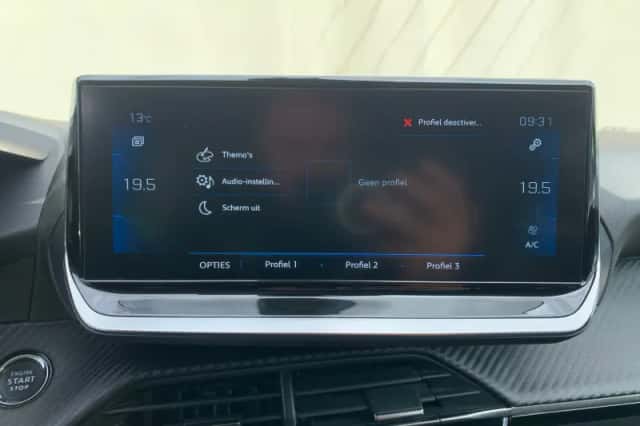 Peugeot 208 (2022) thumbnail 24