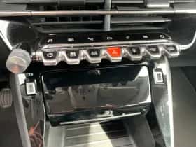 Peugeot 208 (2022) thumbnail 25