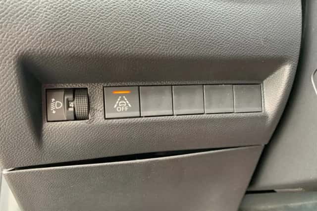 Peugeot 208 (2022) thumbnail 10