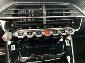 Peugeot 2008 (2020) thumbnail 28