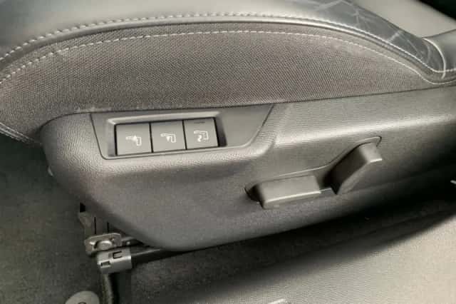 Peugeot 2008 (2020) thumbnail 33
