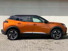 Peugeot 2008 (2020) thumbnail 6