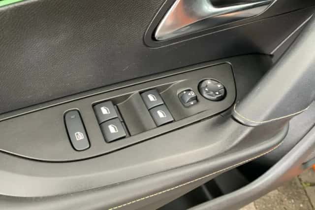 Peugeot 2008 (2020) thumbnail 9