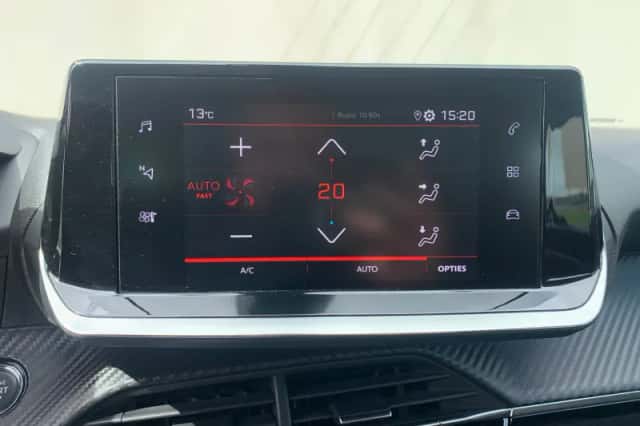 Peugeot 2008 (2020) thumbnail 20