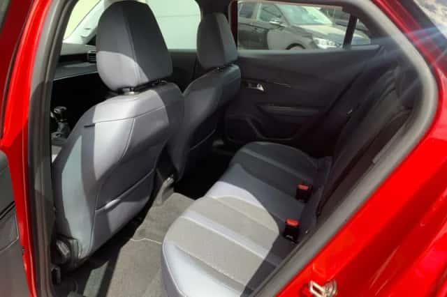 Peugeot 2008 (2020) thumbnail 29
