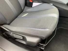 Peugeot 2008 (2020) thumbnail 33
