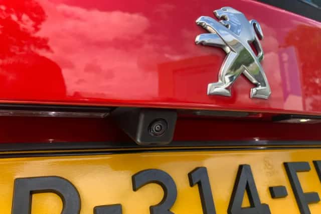 Peugeot 2008 (2020) thumbnail 38