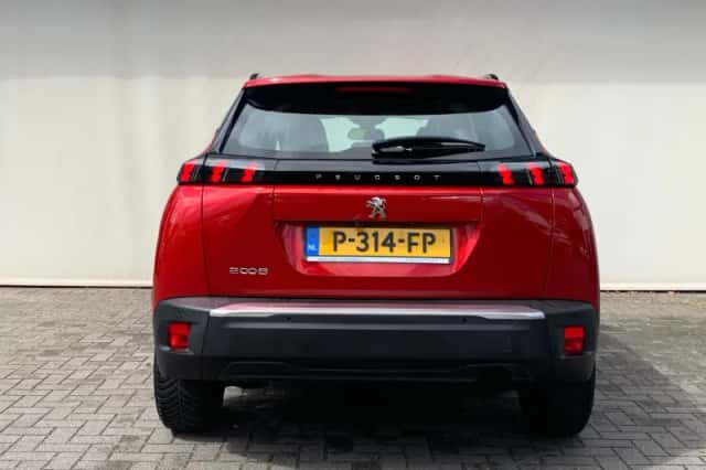 Peugeot 2008 (2020) thumbnail 5