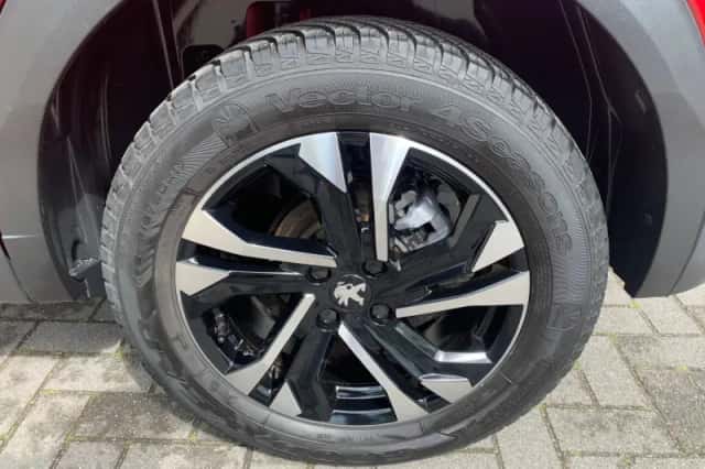 Peugeot 2008 (2020) thumbnail 41
