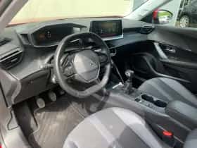 Peugeot 2008 (2020) thumbnail 8