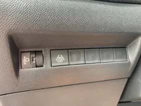 Peugeot 2008 (2020) thumbnail 10