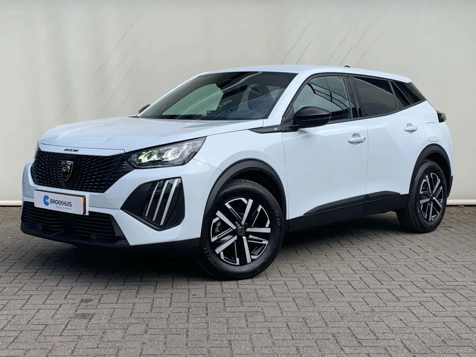 Peugeot e-2008 (2026) — foto 1
