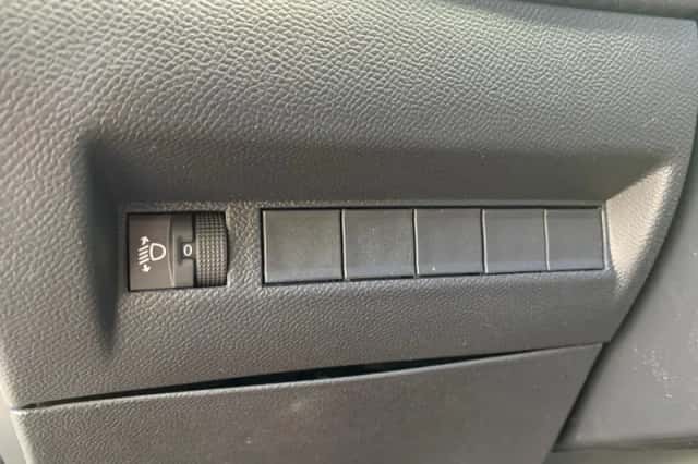 Peugeot e-2008 (2026) thumbnail 10