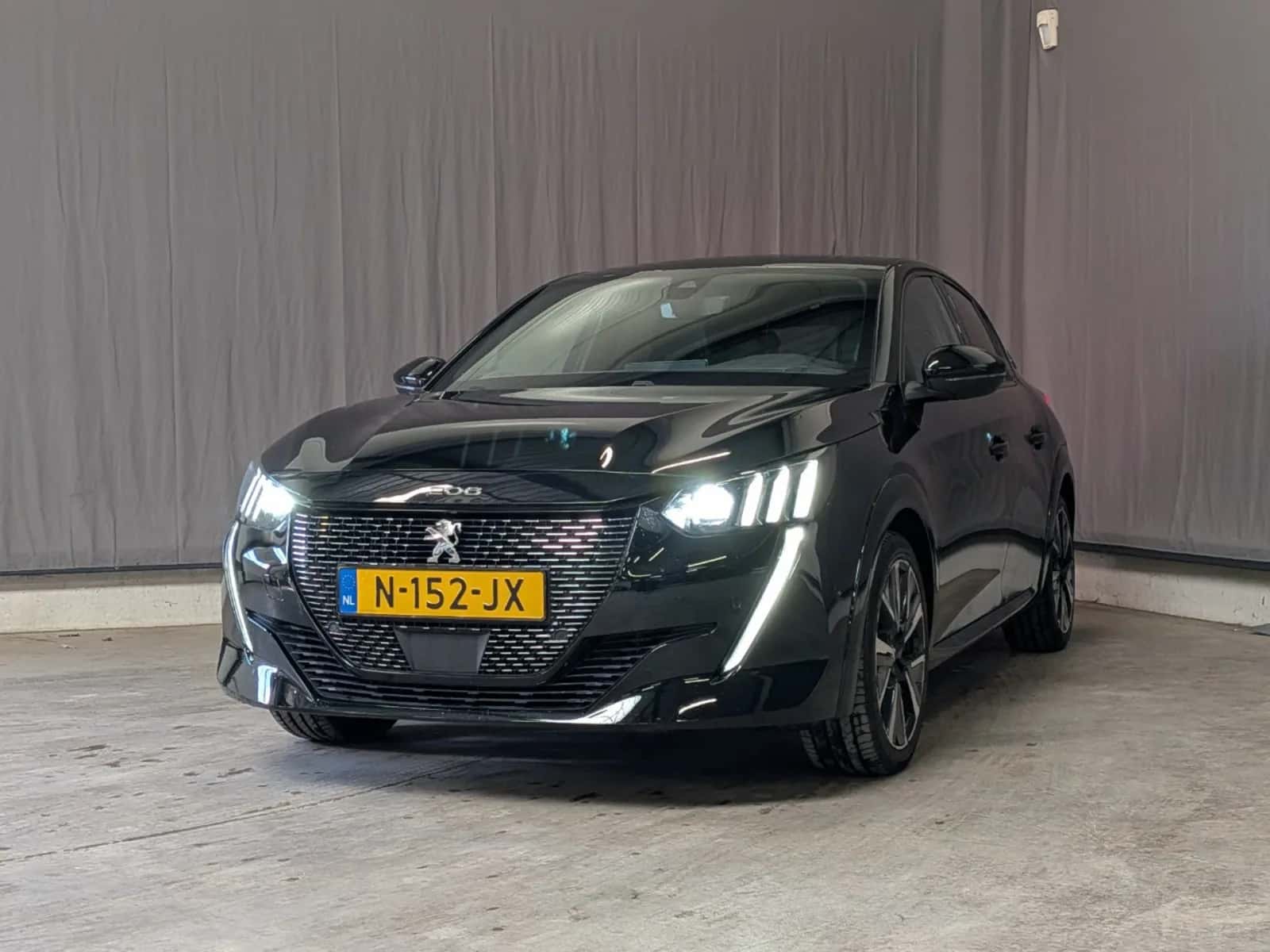 Peugeot 208 (2021) — foto 1