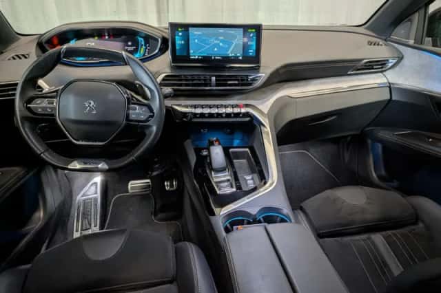 Peugeot 3008 (2022) thumbnail 5