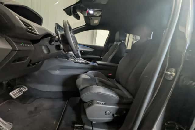 Peugeot 3008 (2022) thumbnail 7