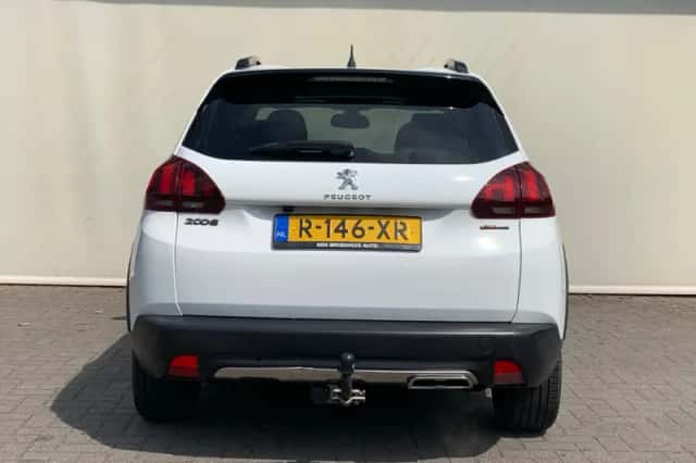Peugeot 2008 (2018) thumbnail 5