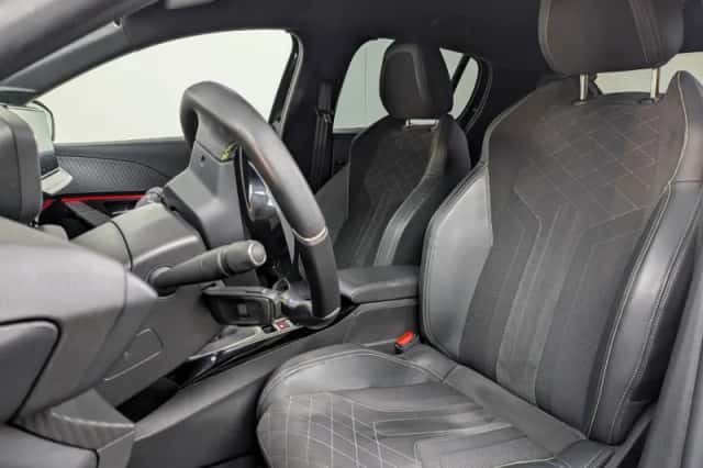 Peugeot 208 (2022) thumbnail 5