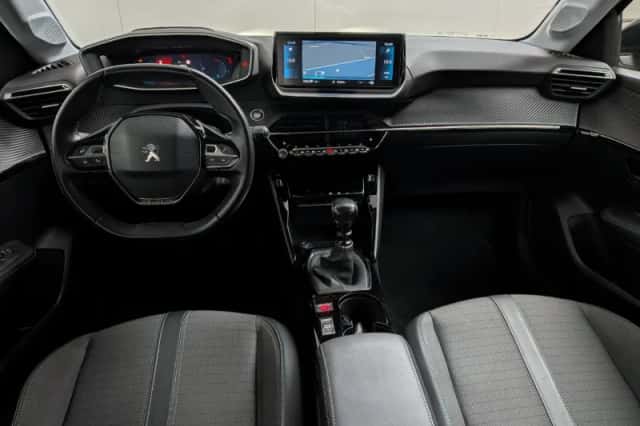 Peugeot 208 (2021) thumbnail 5