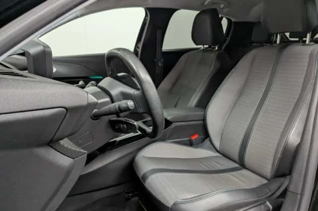 Peugeot 208 (2021) thumbnail 6