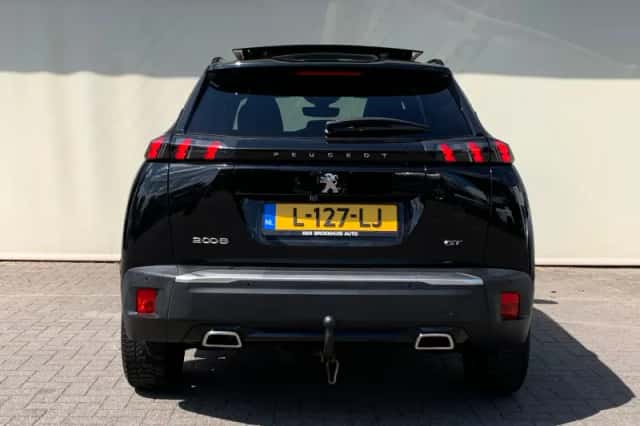 Peugeot 2008 (2021) thumbnail 5