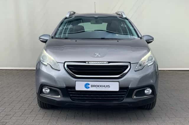 Peugeot 2008 (2016) thumbnail 2