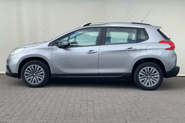 Peugeot 2008 (2016) thumbnail 4