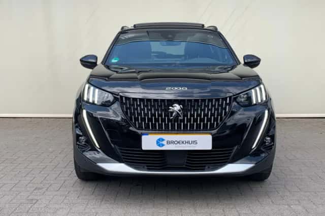 Peugeot 2008 (2022) thumbnail 2
