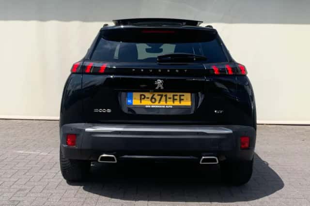 Peugeot 2008 (2022) thumbnail 5