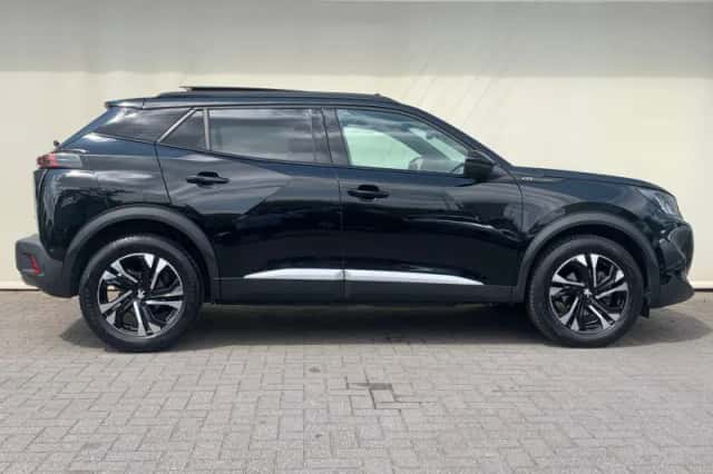 Peugeot 2008 (2022) thumbnail 6