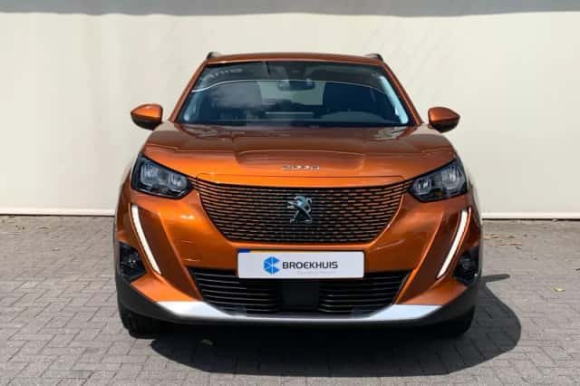 Peugeot e-2008 (2021) thumbnail 2