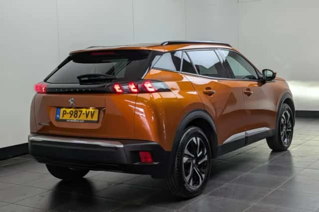 Peugeot e-2008 (2021) thumbnail 3
