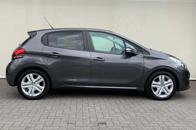 Peugeot 208 (2019) thumbnail 6