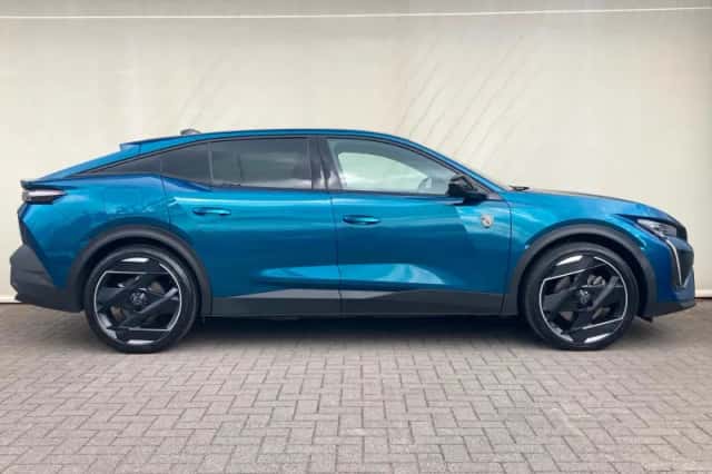 Peugeot 408 (2023) thumbnail 6