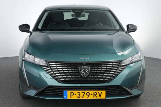 Peugeot 308 (2022) thumbnail 2