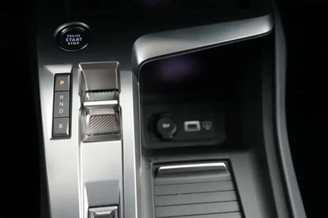 Peugeot 308 (2022) thumbnail 11
